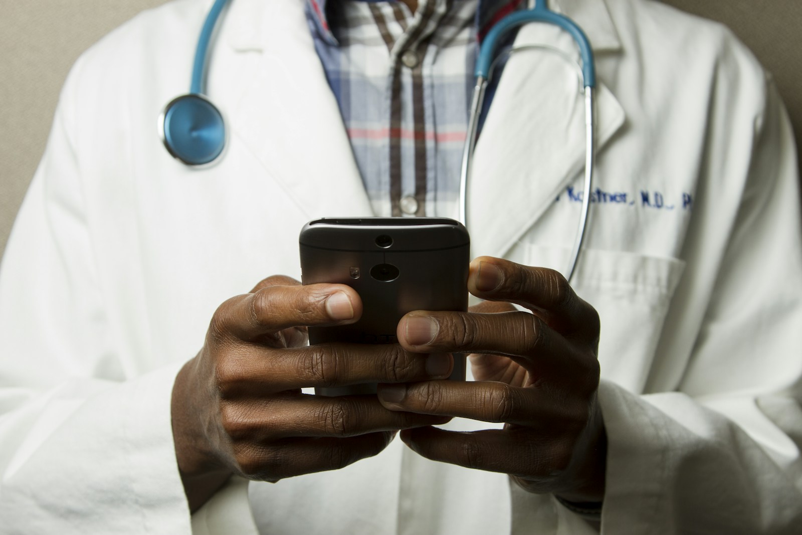 AI in Healthcare 2026: Five Use Cases Mid-Sized Indian Clinics Are Actually Funding
